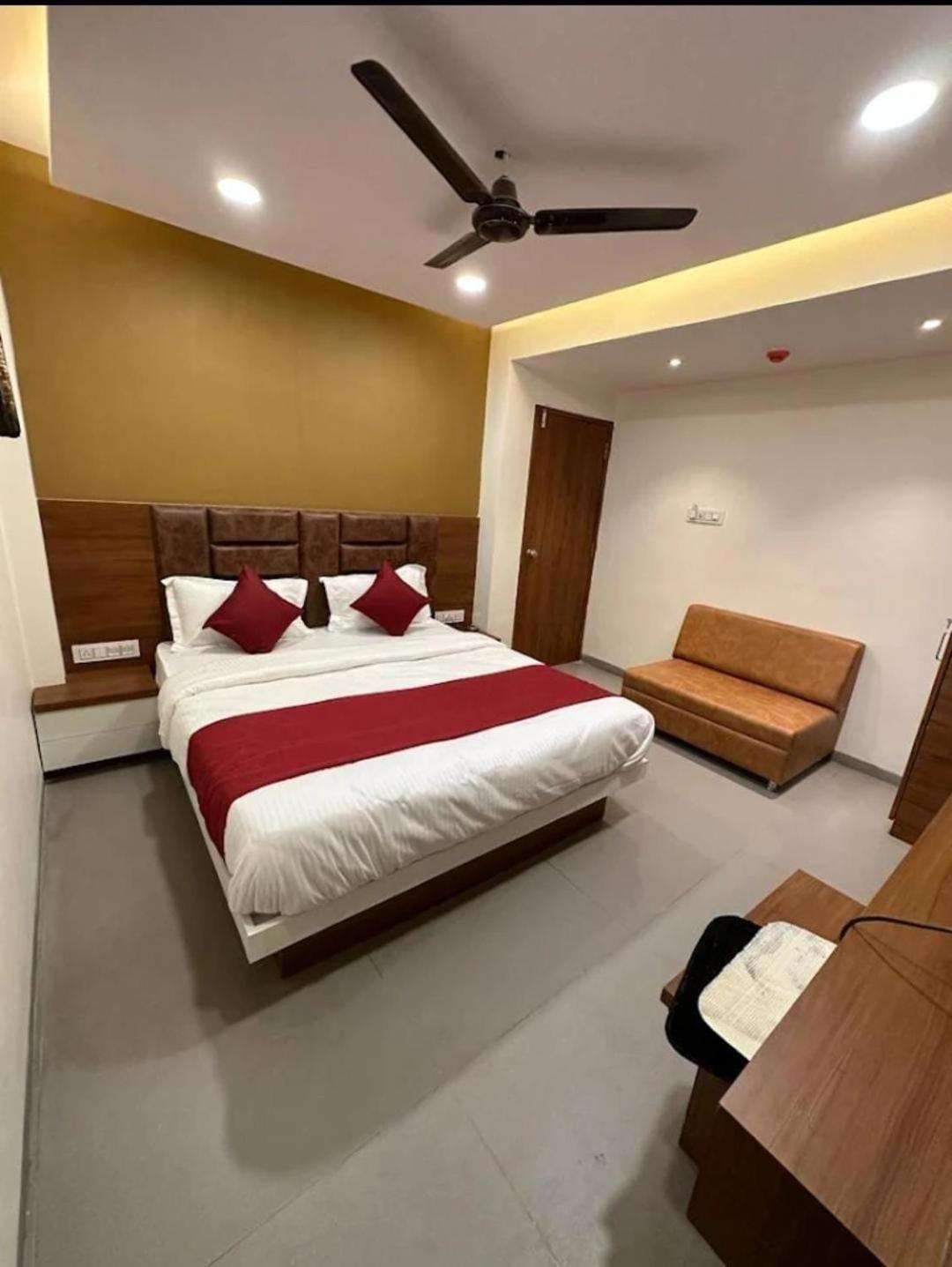Hotel Anjali Palace Ahmedabad Exterior photo